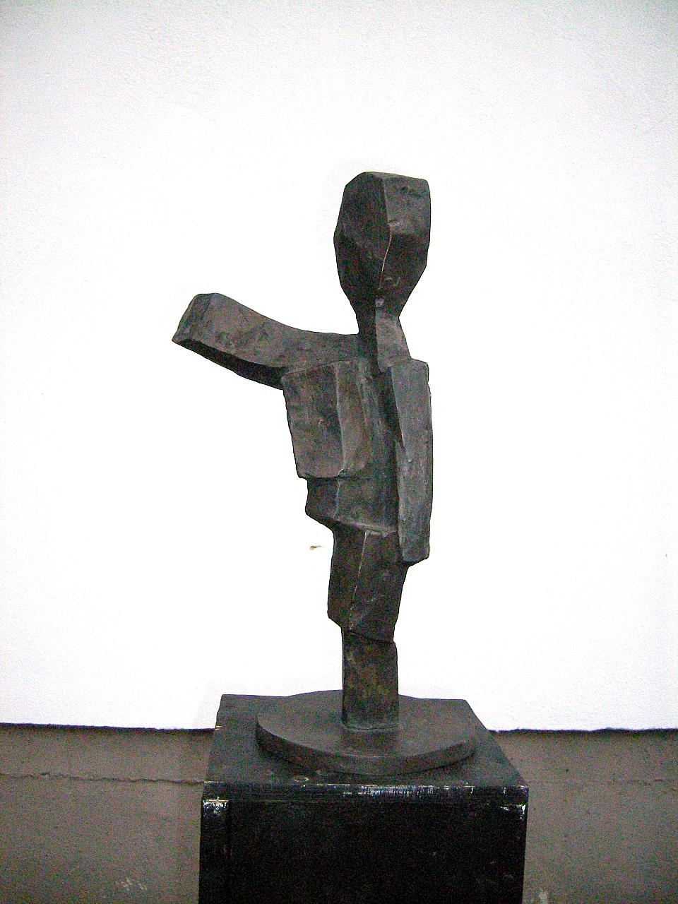 Frau mit ausgestrecktem Arm Frau mit ausgestrecktem Arm