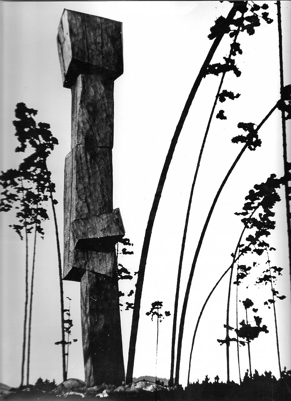 Mann mit kleinem Balkon Mann mit kleinem Balkon