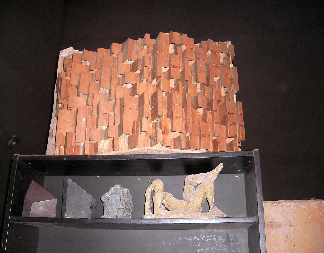 Konstruktion in Kupfer (Kaufhaus Kastner & Öhler, Judenburg, Steiermark Konstruktion in Kupfer (Kaufhaus Kastner & Öhler, Judenburg, Steiermark