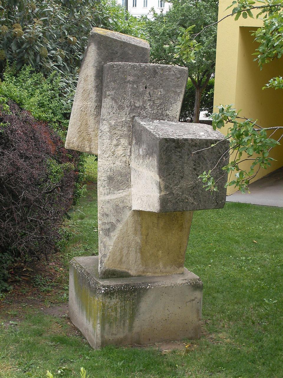 Räumlich-plastische Entfaltung einer Skulptur Räumlich-plastische Entfaltung einer Skulptur