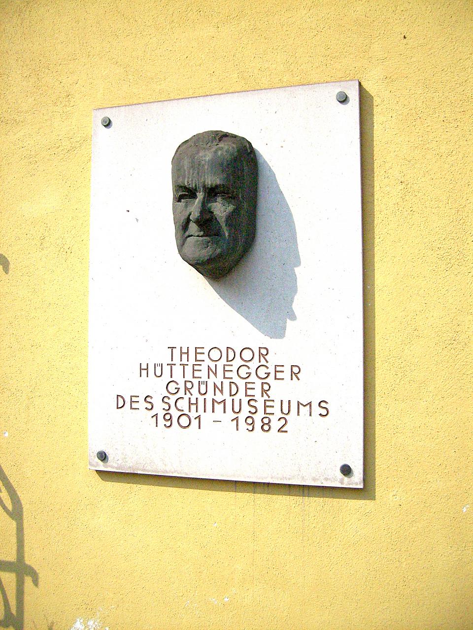 Reliefportrait Turl Hüttenegger Reliefportrait Turl Hüttenegger